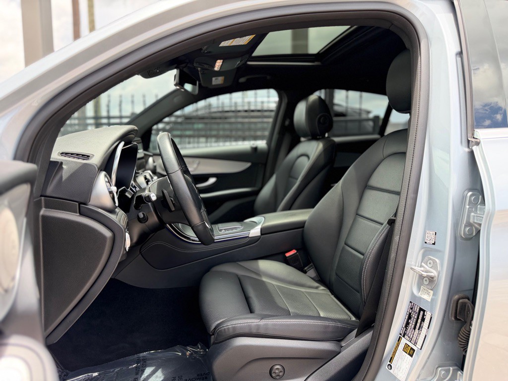 2021 Mercedes-Benz GLC-Class Image 15