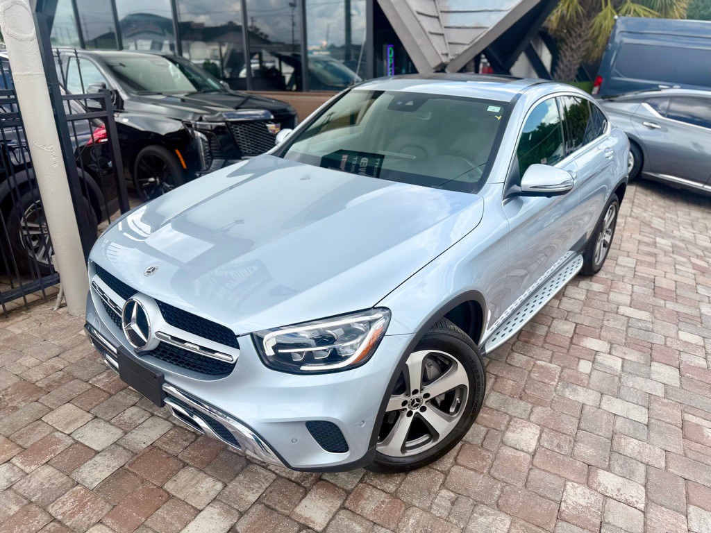 2021 Mercedes-Benz GLC-Class Image 2