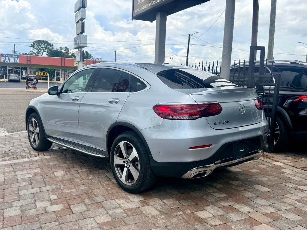 2021 Mercedes-Benz GLC-Class Image 8