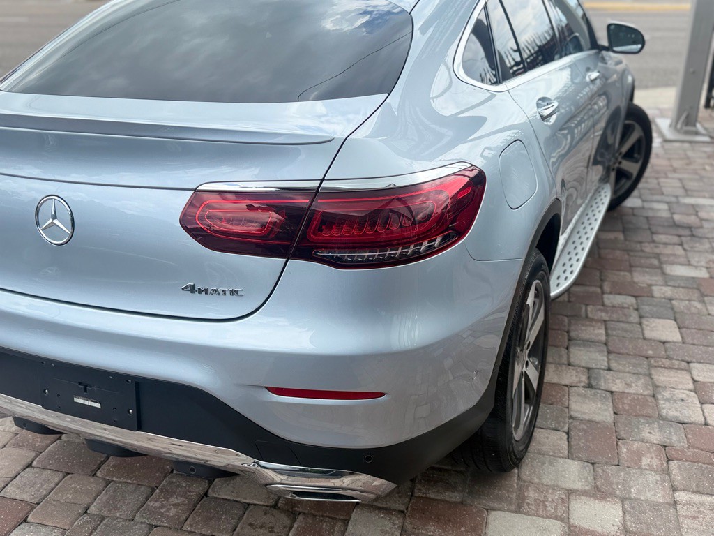 2021 Mercedes-Benz GLC-Class Image 11