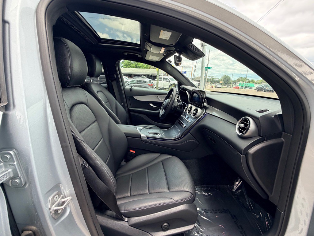 2021 Mercedes-Benz GLC-Class Image 25
