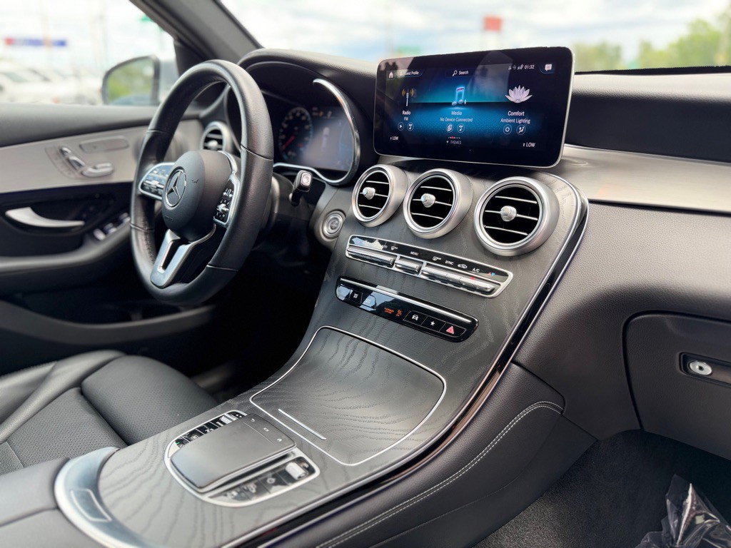2021 Mercedes-Benz GLC-Class Image 26