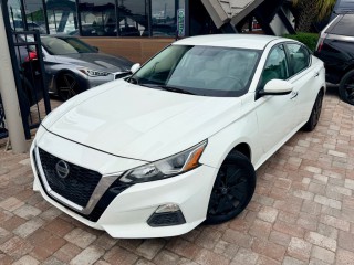 Image for 2020 Nissan Altima S ID: 7449137