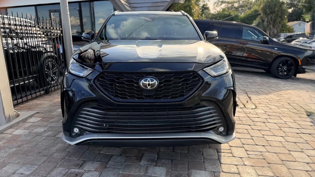 2021 Toyota Highlander Image 3
