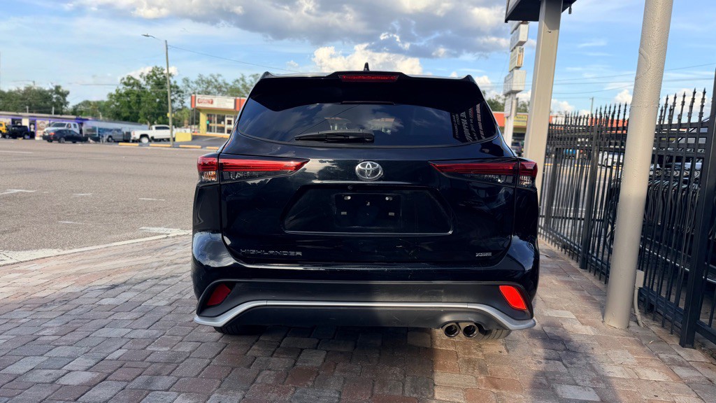 2021 Toyota Highlander Image 4