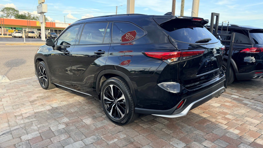 2021 Toyota Highlander Image 6