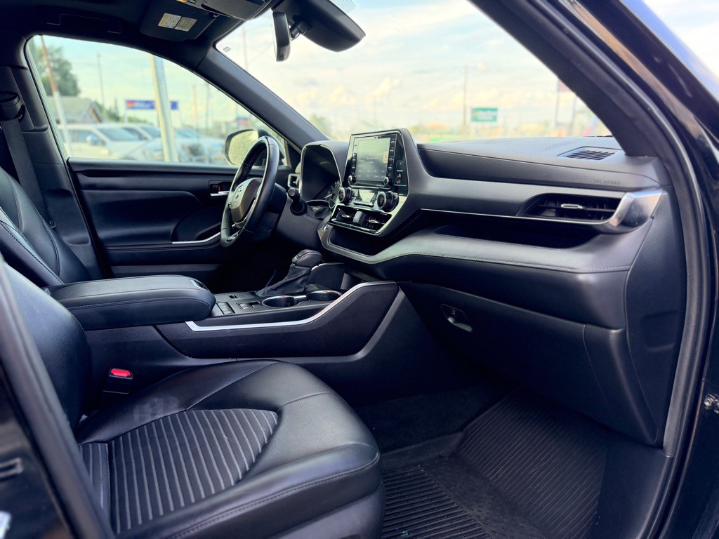 2021 Toyota Highlander Image 11