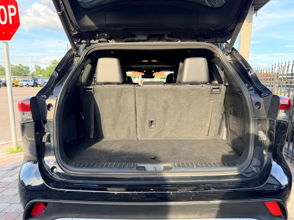 2021 Toyota Highlander Image 19