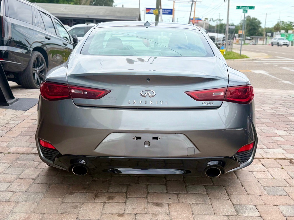2020 INFINITI Q60 Image 9