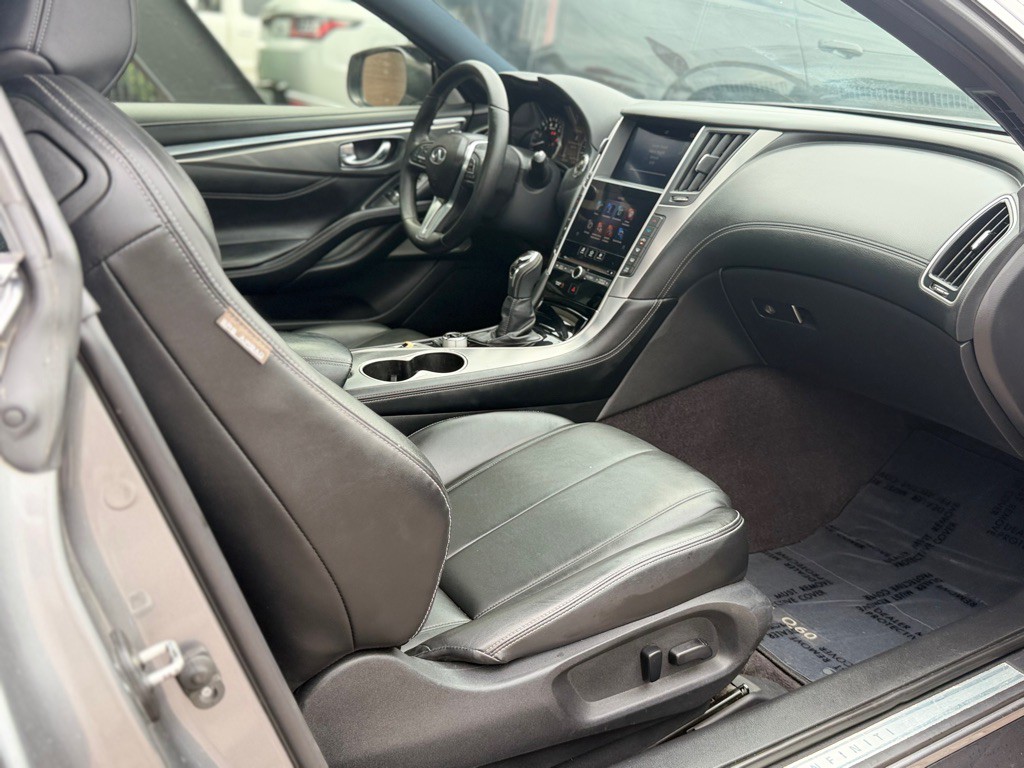 2020 INFINITI Q60 Image 19