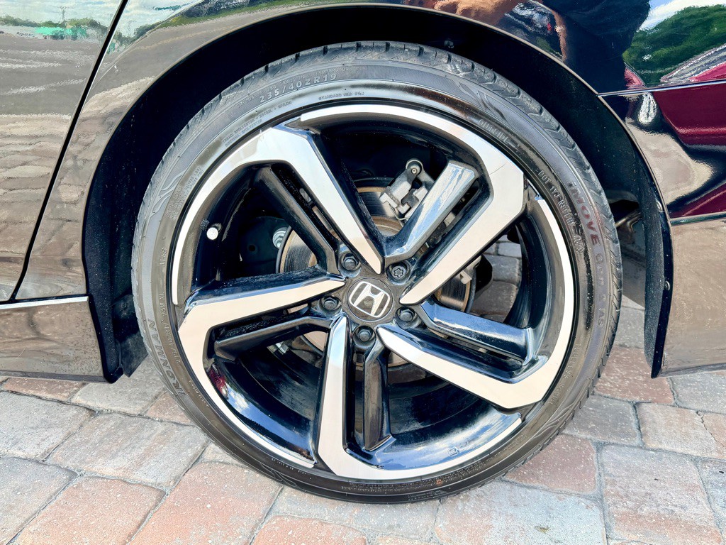2021 Honda Accord Image 9