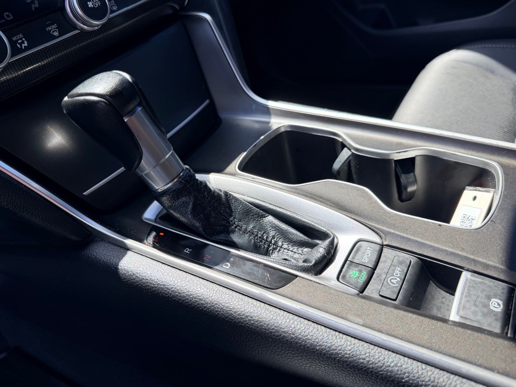 2021 Honda Accord Image 16