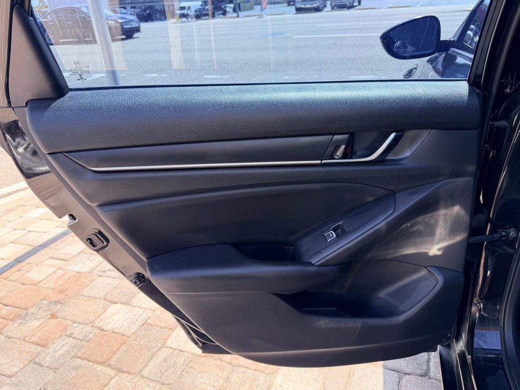 2021 Honda Accord Image 30
