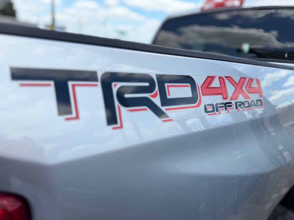 2017 Toyota Tundra Image 9