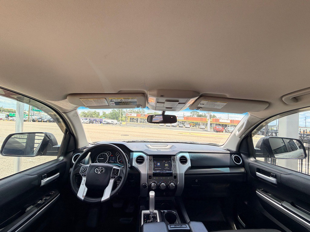 2017 Toyota Tundra Image 15