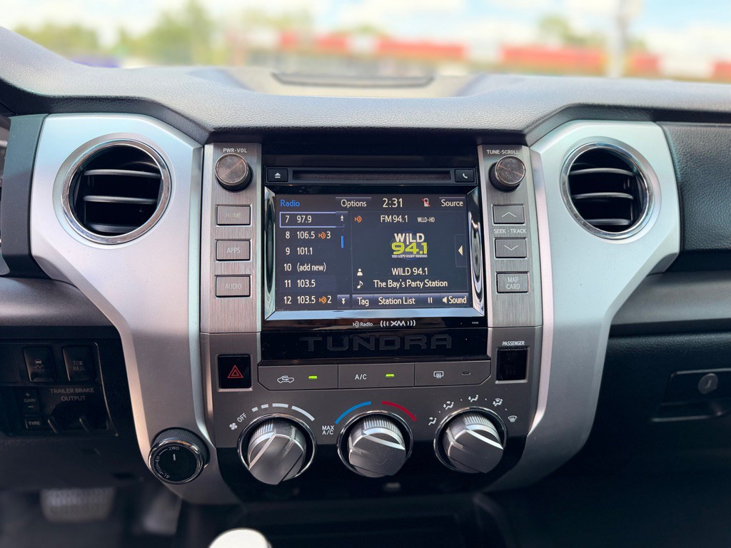 2017 Toyota Tundra Image 16