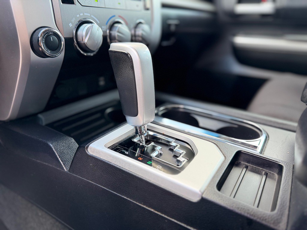 2017 Toyota Tundra Image 25