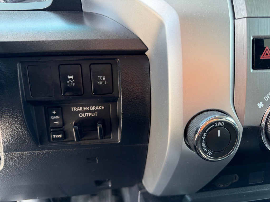 2017 Toyota Tundra Image 37