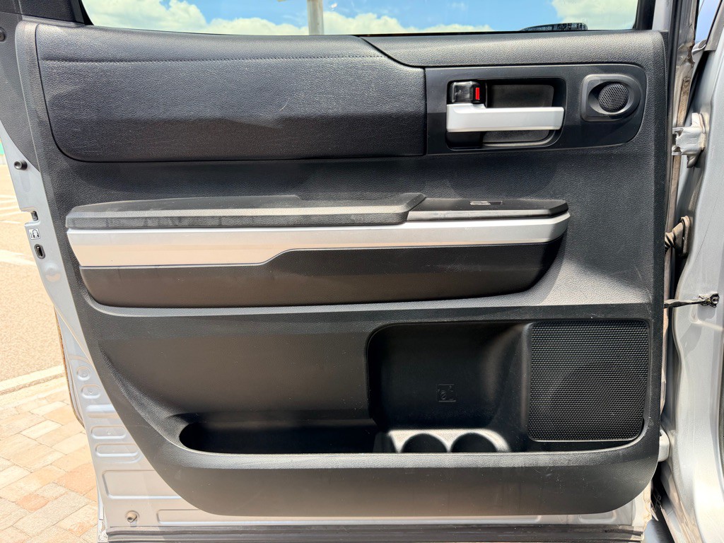 2017 Toyota Tundra Image 39