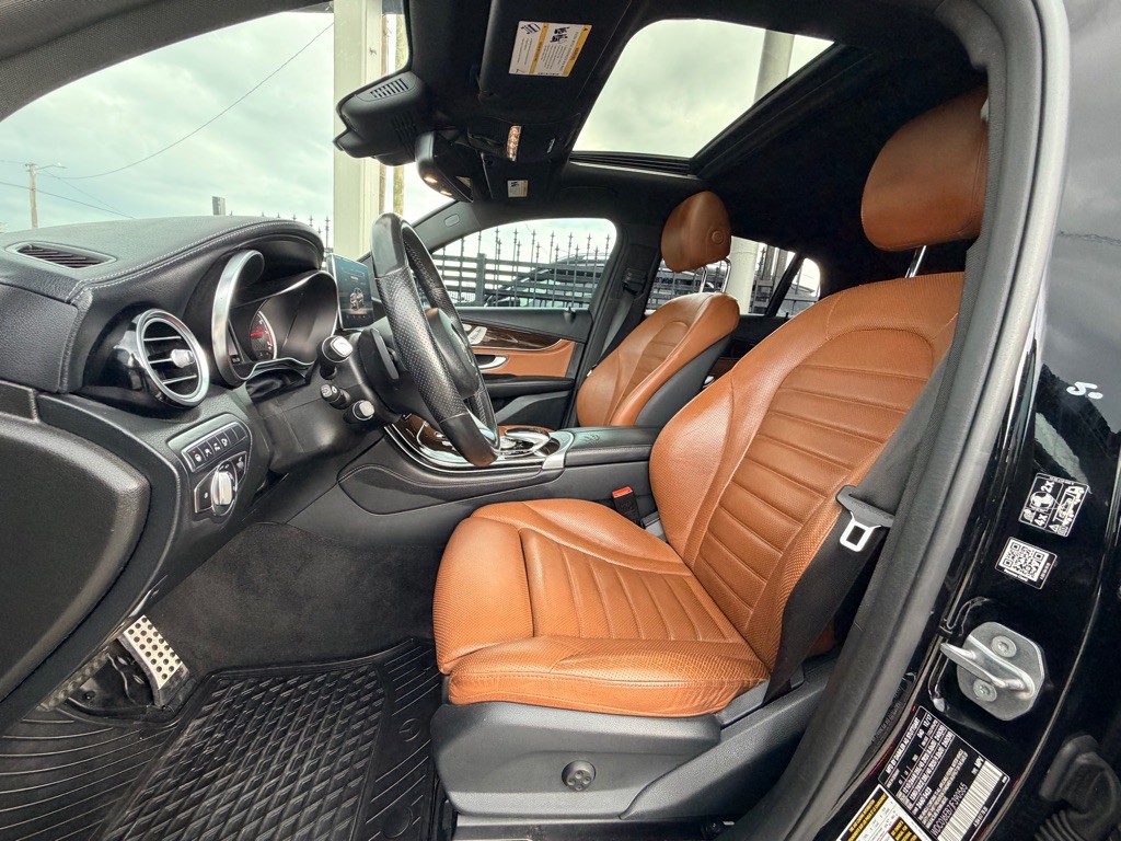 2018 Mercedes-Benz GLC-Class Image 11