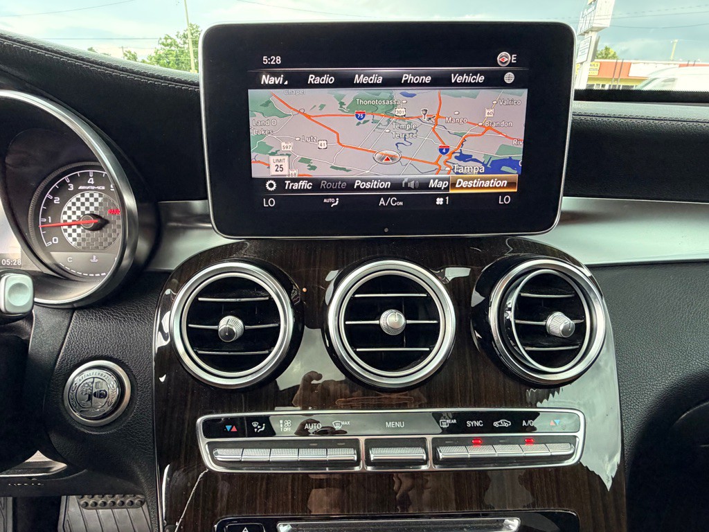 2018 Mercedes-Benz GLC-Class Image 13