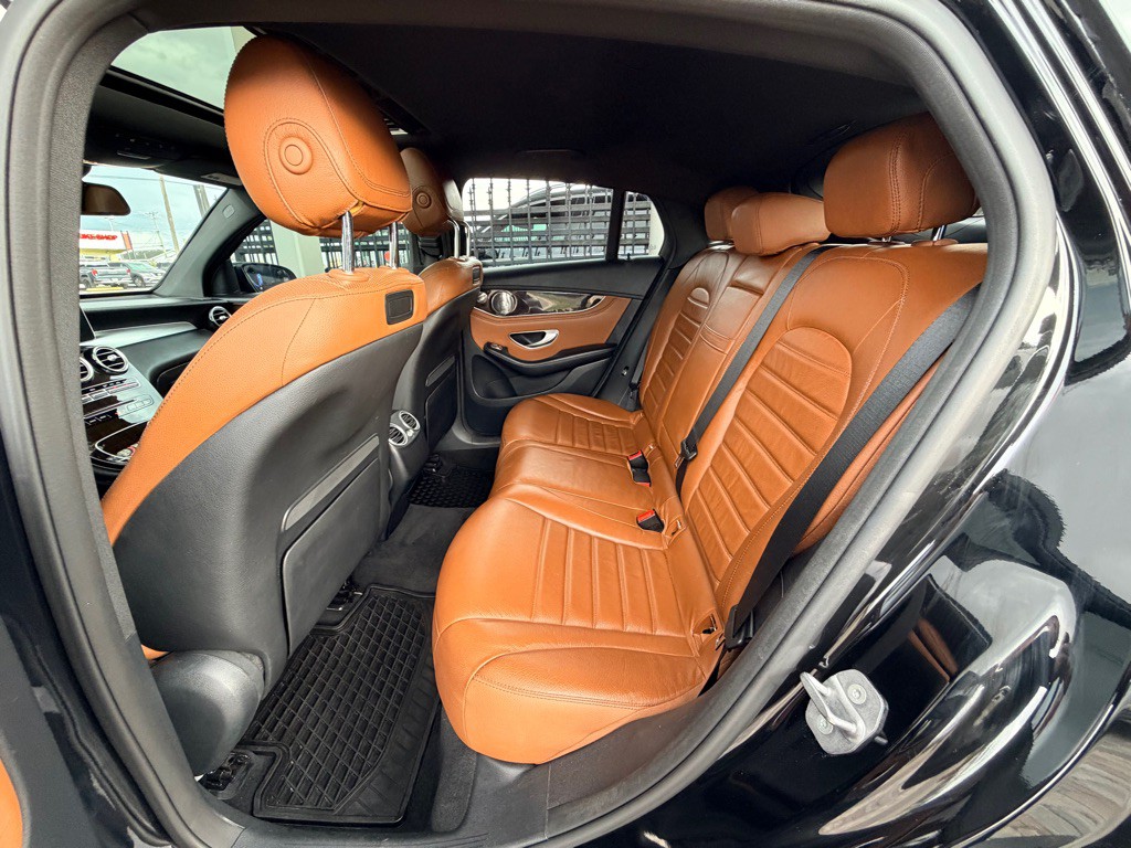 2018 Mercedes-Benz GLC-Class Image 17