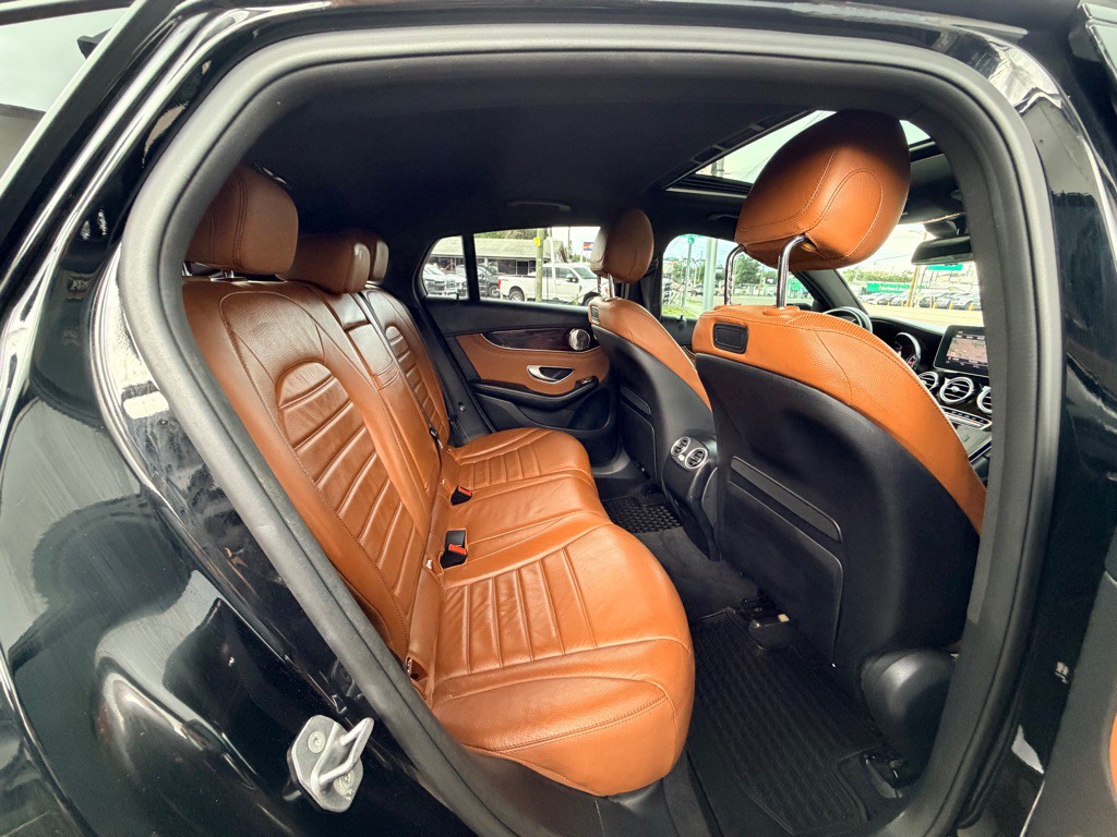 2018 Mercedes-Benz GLC-Class Image 19