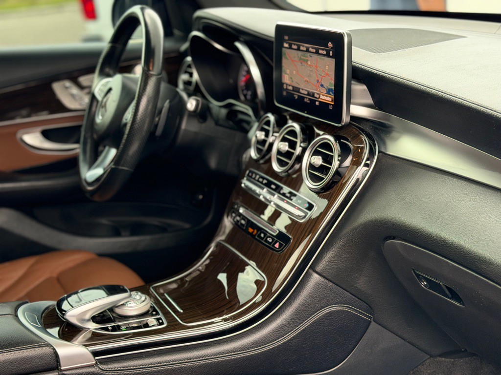 2018 Mercedes-Benz GLC-Class Image 21