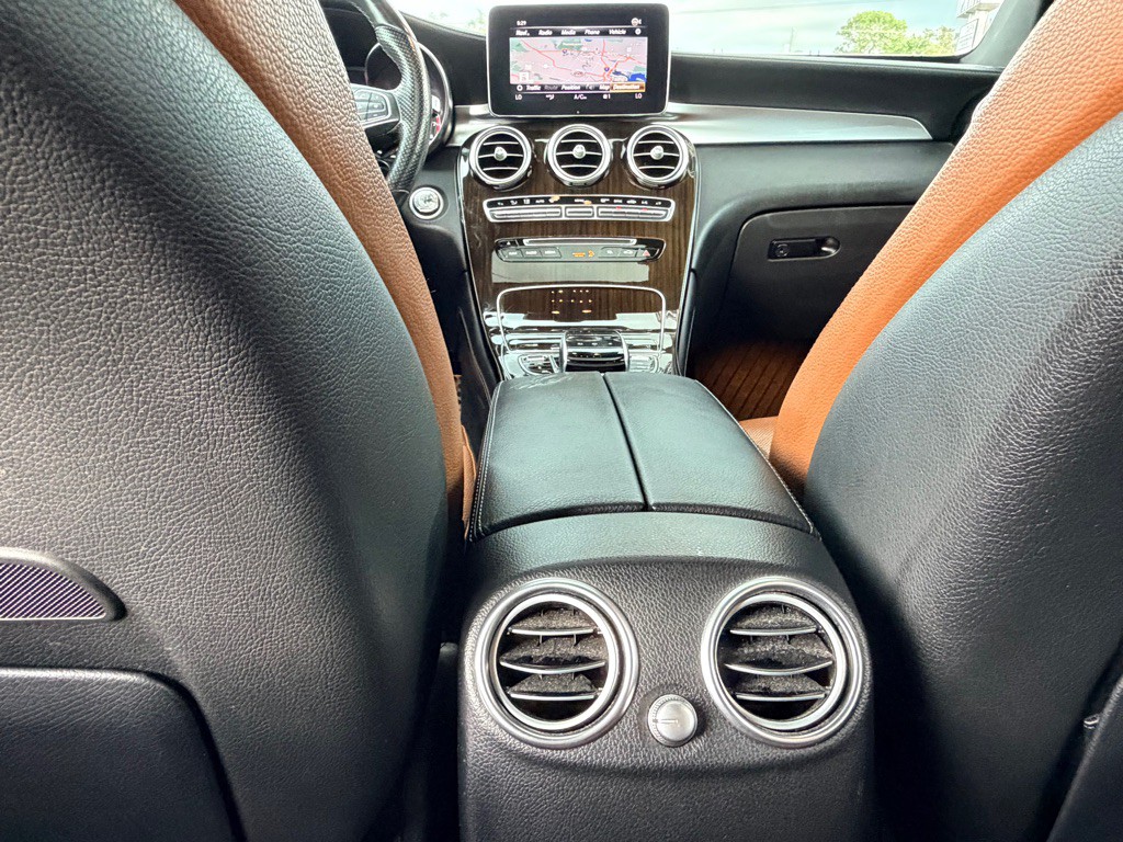 2018 Mercedes-Benz GLC-Class Image 26