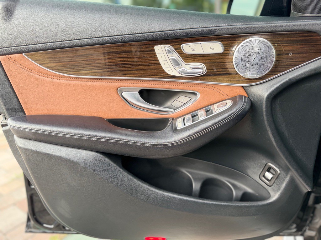 2018 Mercedes-Benz GLC-Class Image 30