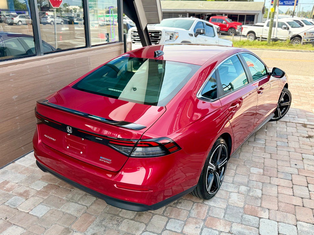 2025 Honda Accord Image 2