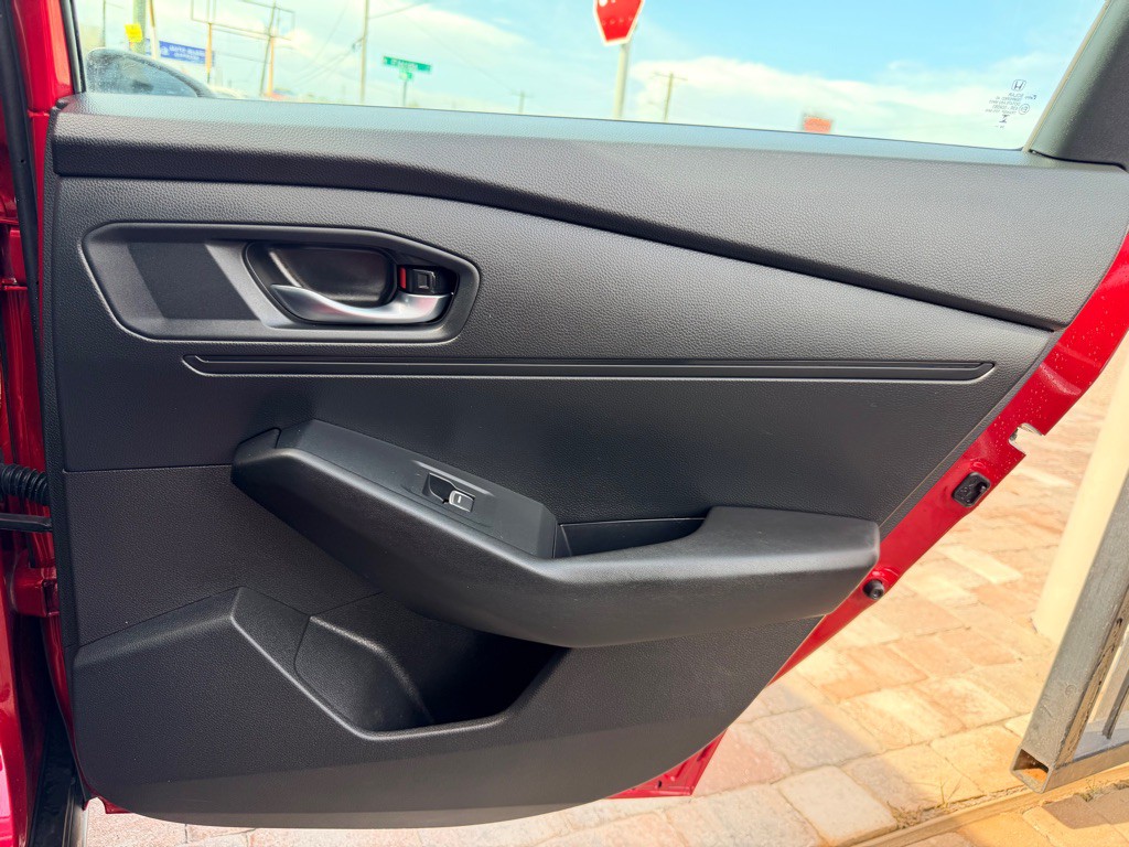 2025 Honda Accord Image 36