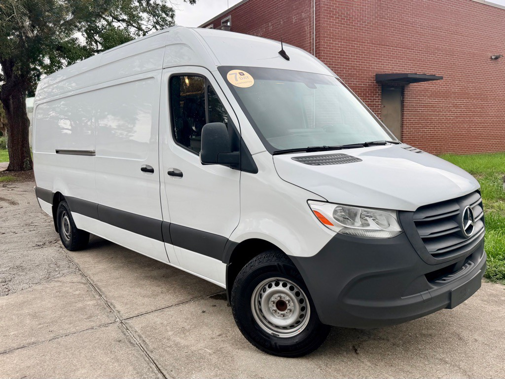 2023 Mercedes-Benz Sprinter Image 2