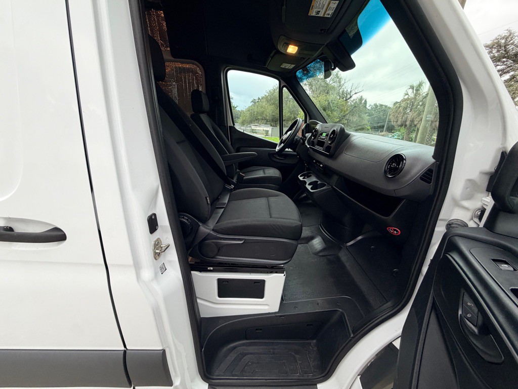 2023 Mercedes-Benz Sprinter Image 21