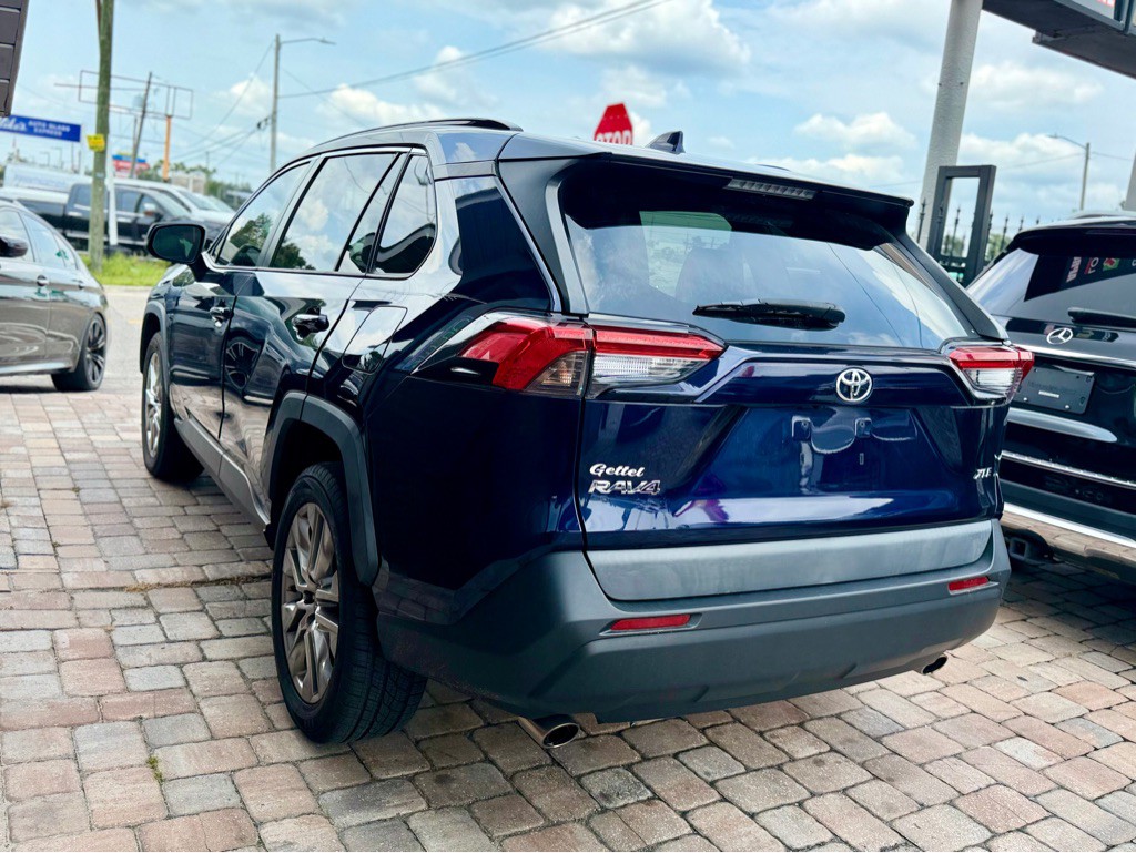 2020 Toyota Rav4 Image 7