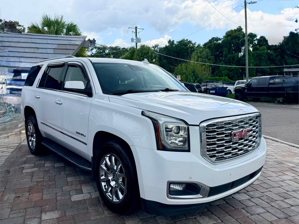 2020 GMC Yukon Image 3