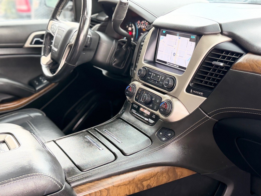 2020 GMC Yukon Image 24