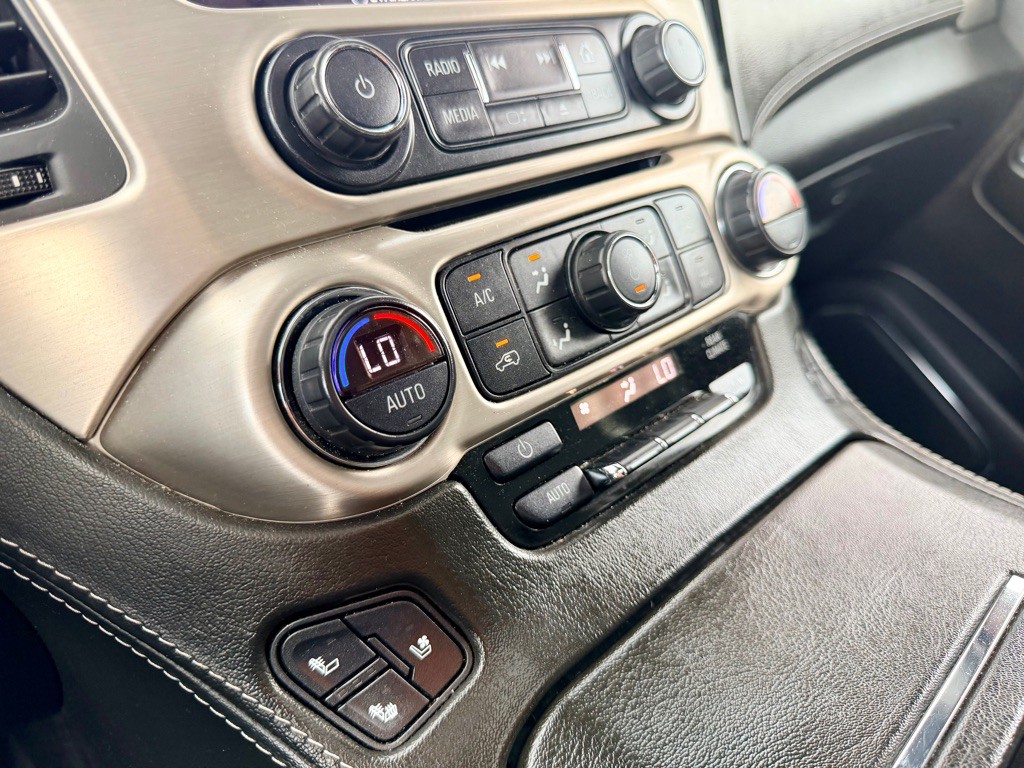 2020 GMC Yukon Image 25