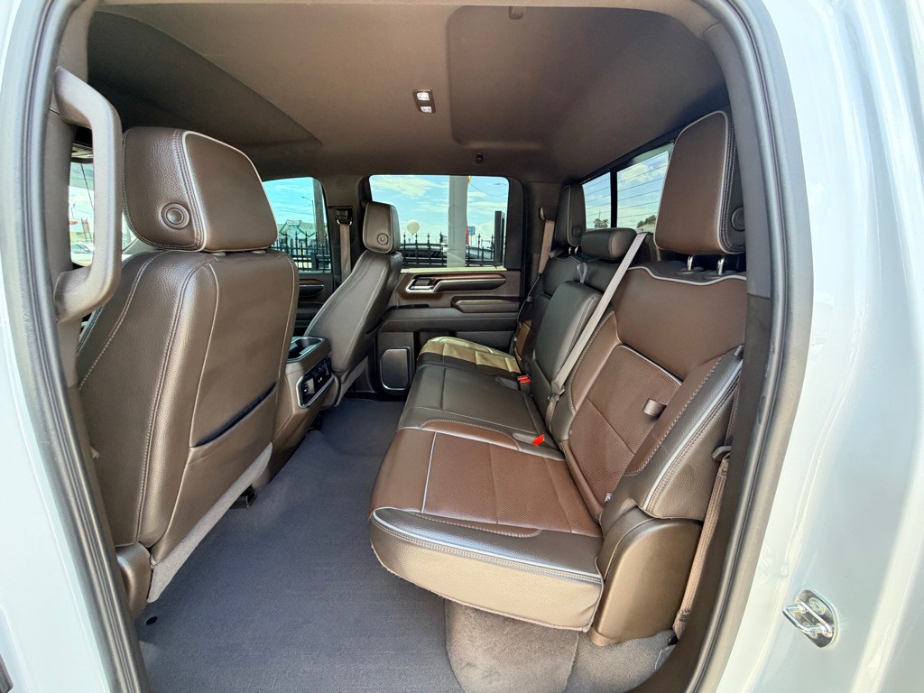 2024 GMC Sierra Image 16