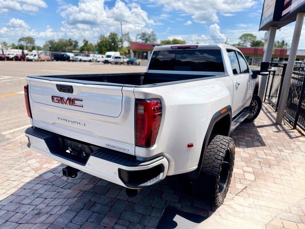 2024 GMC Sierra Image 25