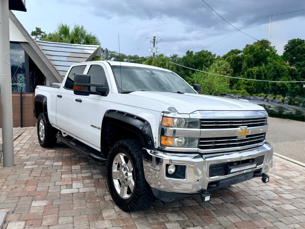 2015 Chevrolet Silverado 1500 Image 4