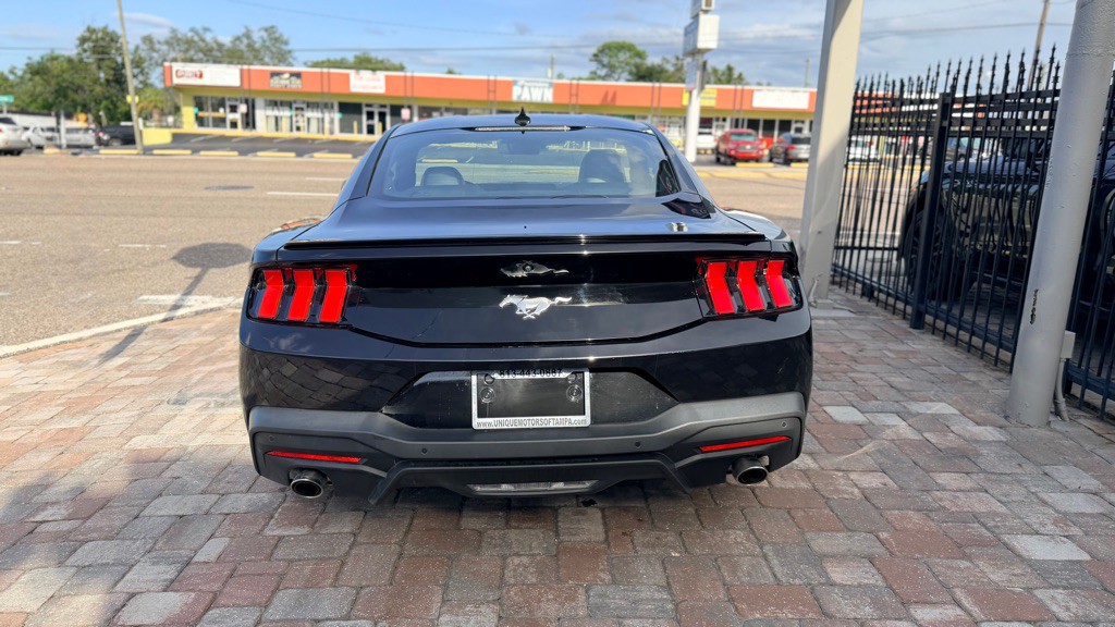 2025 Ford Mustang Image 9