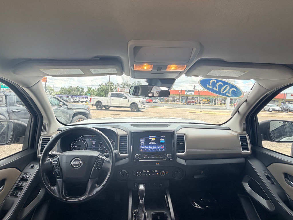 2022 Nissan Frontier Image 11