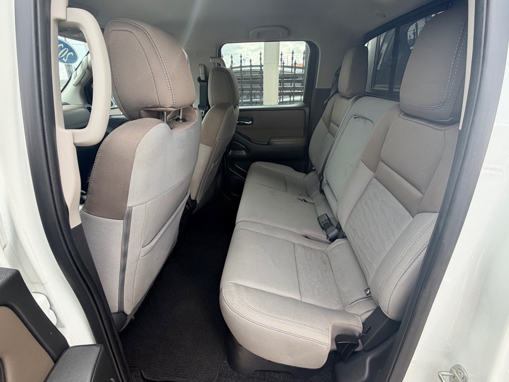 2022 Nissan Frontier Image 16