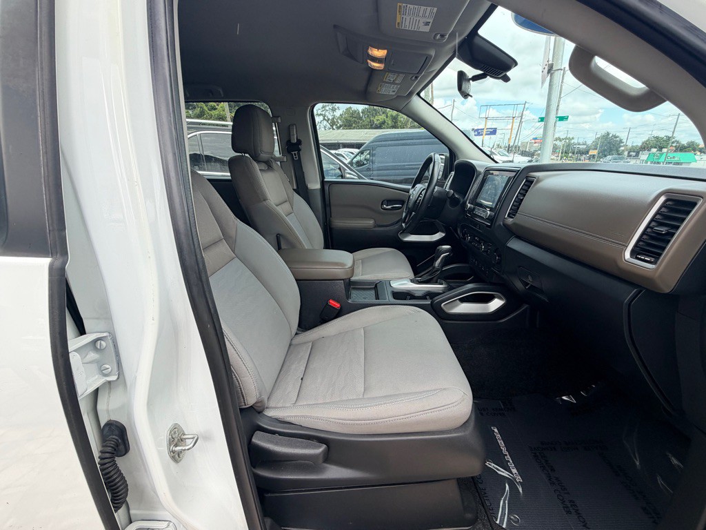 2022 Nissan Frontier Image 20
