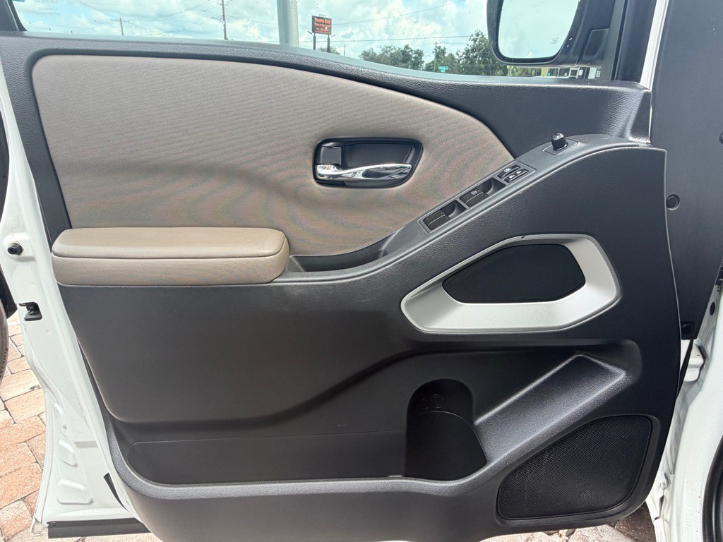 2022 Nissan Frontier Image 24