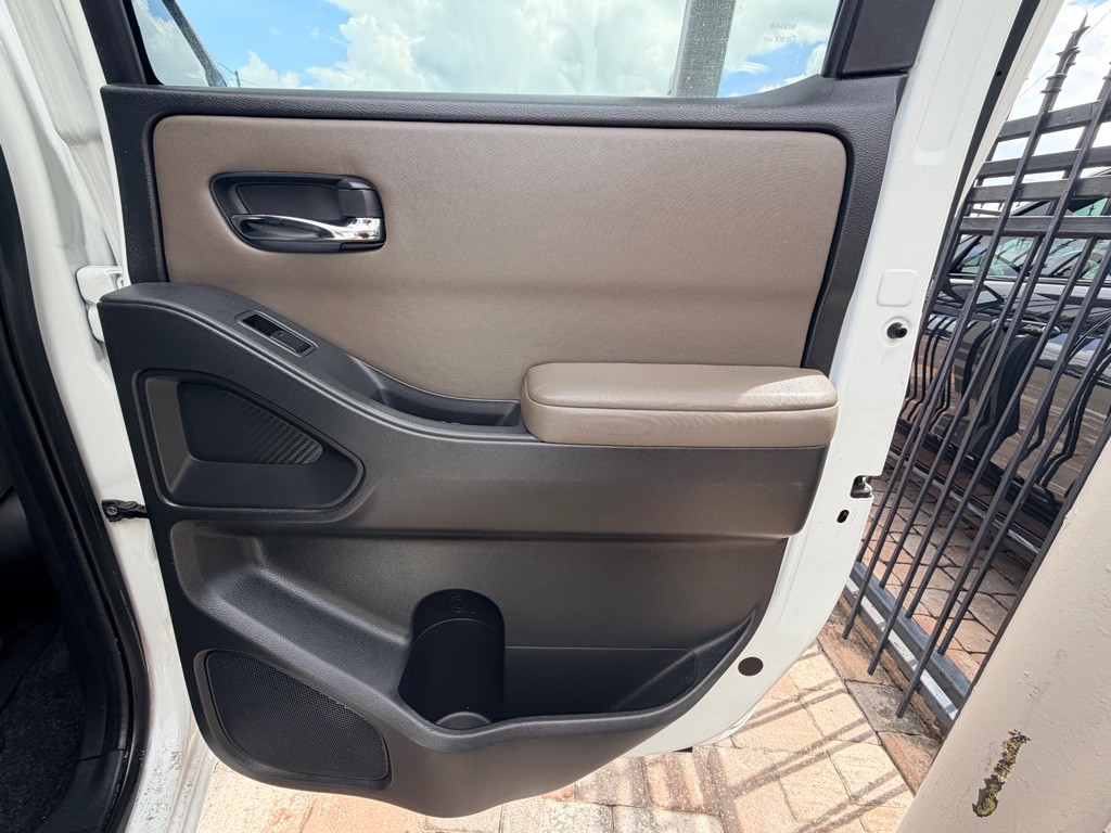 2022 Nissan Frontier Image 27