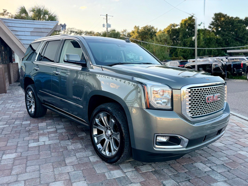 2017 GMC Yukon Image 3