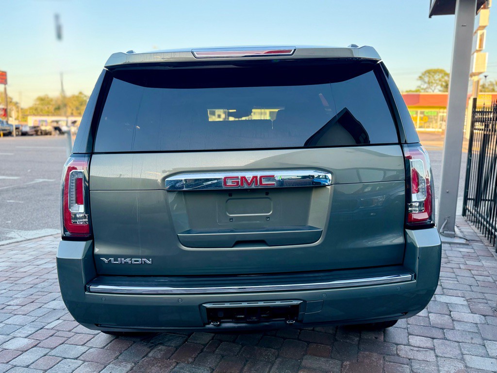 2017 GMC Yukon Image 8