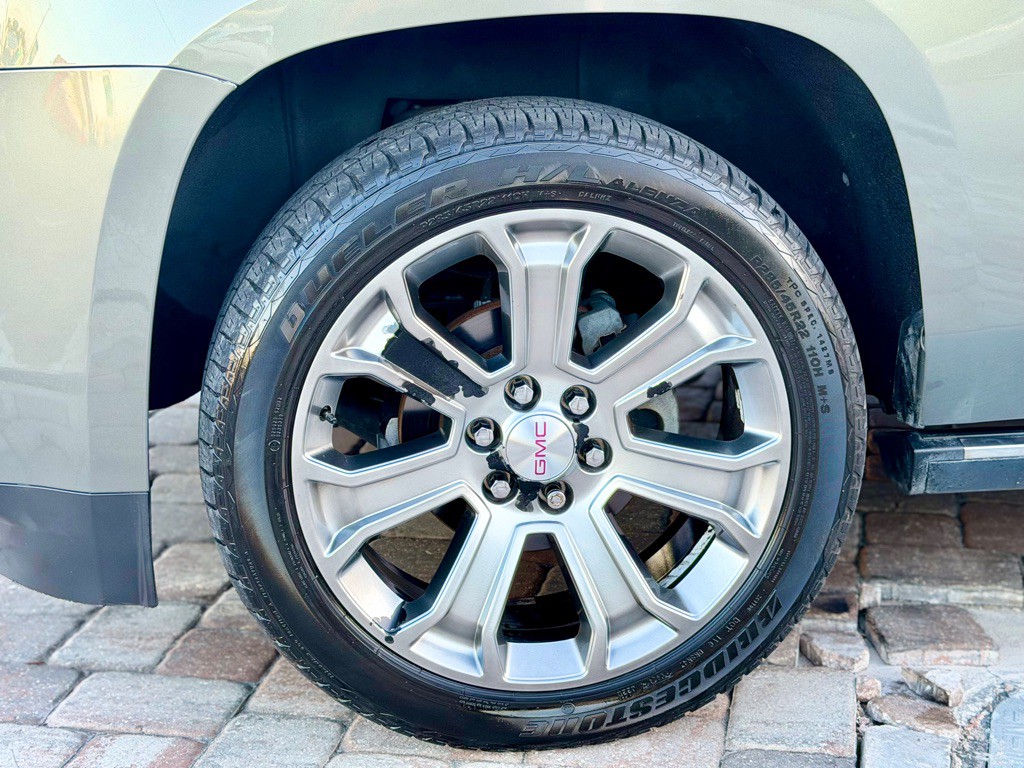 2017 GMC Yukon Image 10